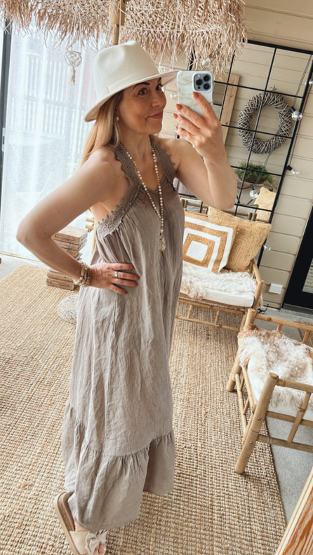 NATASHA PELLAVAMEKKO TAUPE