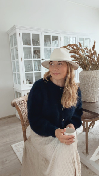 JOSEFIN KID MOHAIRNEULETAKKI MUSTA