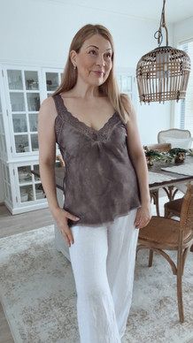 MARILYN SATIINITOPPI RUSKEA