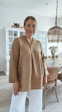 NADIA PELLAVAPAITA KAMELI