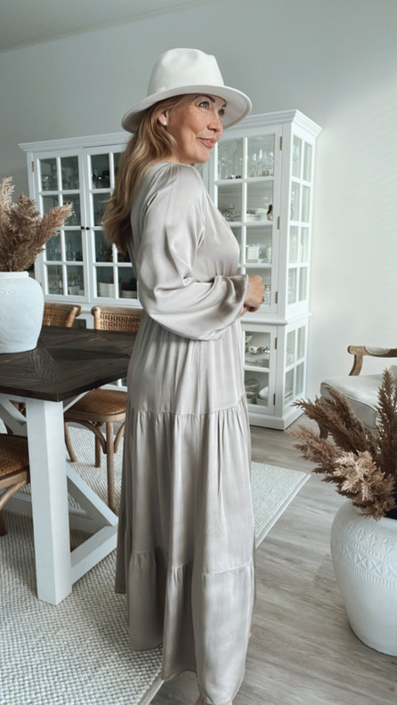 EMILY SILKKI-SATIINIMEKKO BEIGE