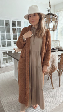 SARAH BUKLEE NEULETAKKI KAMELI