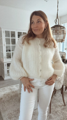 MAELYNN MOHAIRNEULETAKKI LUONNONVALKOINEN