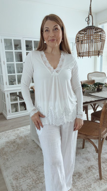 VIVIENNE PUKEUTUMISPUSERO LUONNONVALKOINEN