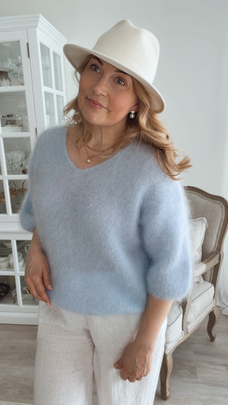 CARIN MOHAIR KNIT LIGHT BLUE