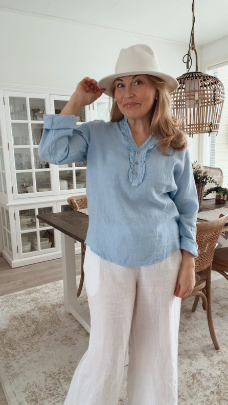 PEGGY PELLAVAPAITA TAIVAANSININEN