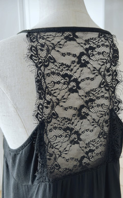 MONA SATIN TOP BLACK