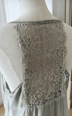 MONA SATIN TOP OLIVE