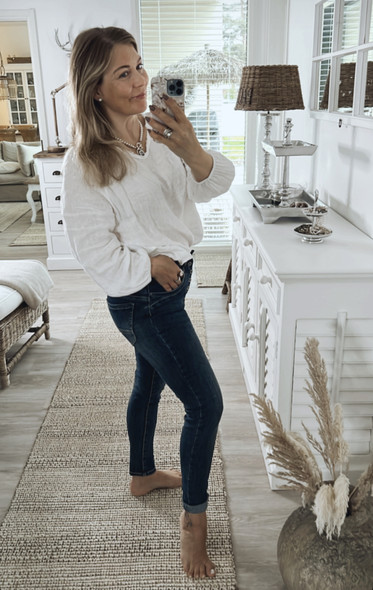JEANS WITH BUTTONS DARK BLUE