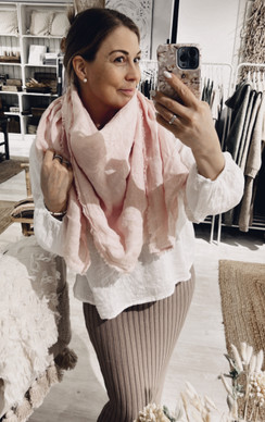 WILHELMIINA PELLAVAHUIVI ROOSA