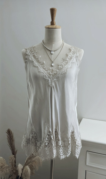 CORINNE SATIINITOPPI BEIGE
