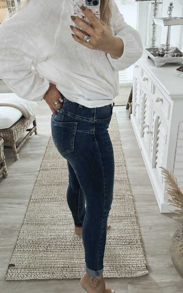 JEANS WITH ZIPPER