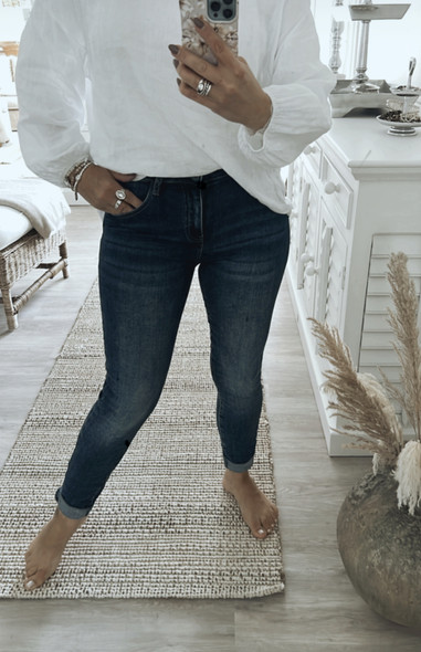 JEANS WITH ZIPPER