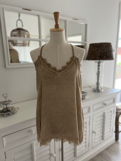 MONA SATIN TOP CAMEL