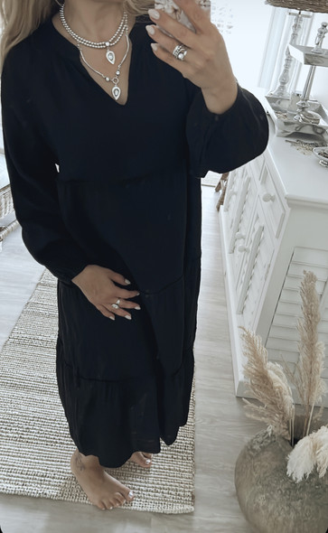 ISADORA PELLAVAMEKKO MUSTA