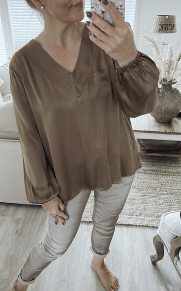 RENATA SATIN BLOUSE CAMEL