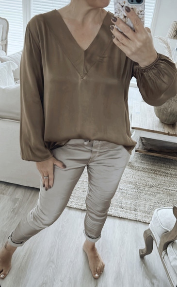 RENATA SATIN BLOUSE CAMEL