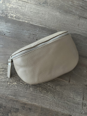 CROSSBODY