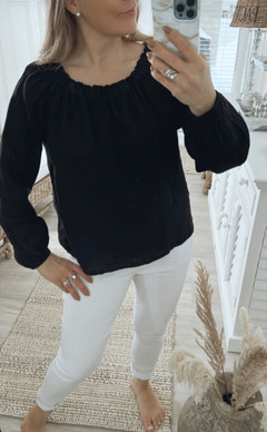 CHIARA PELLAVAPAITA MUSTA