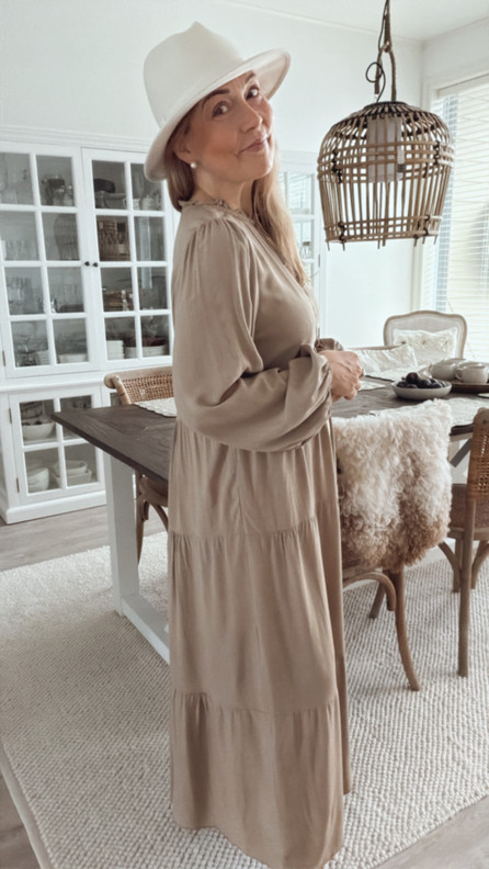 MIRELLA VISKOOSIMEKKO KAMELI