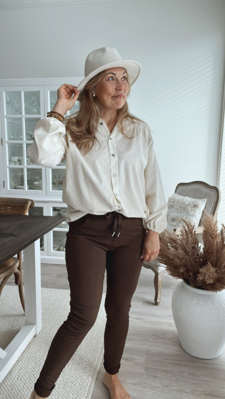 JESSI JOGGERIT RUSKEA