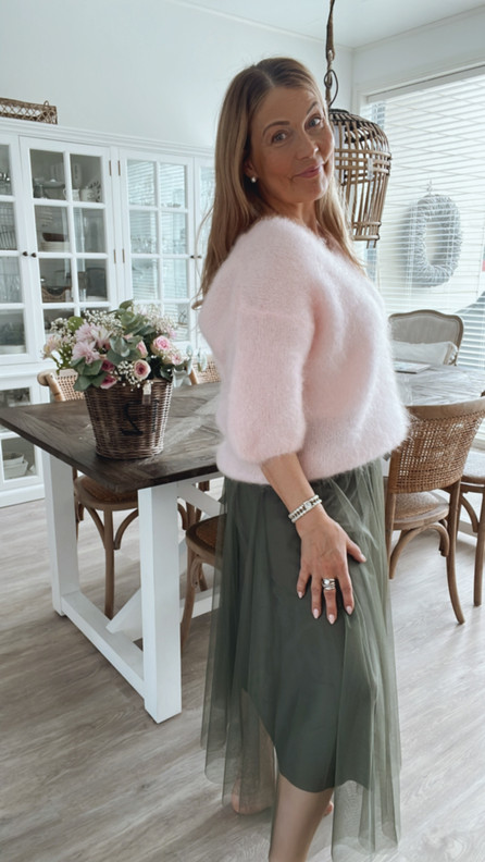 CARLA TYLLIHAME VIHREÄ