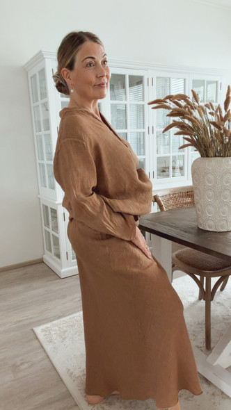 NADIA PELLAVAPAITA KAMELI
