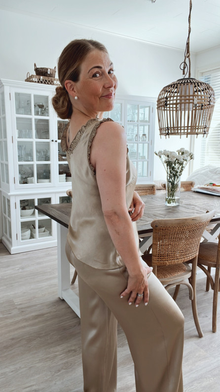 NOMA SATIINIHOUSUT KAMELI