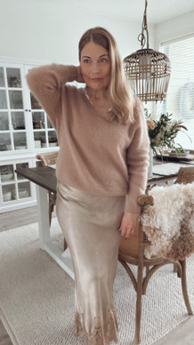 MADALENA MOHAIRNEULE KAMELI