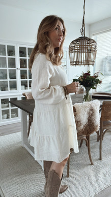 HAZEL PELLAVAMEKKO MILKY