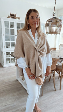 SIMONA PONCHO KAMELI