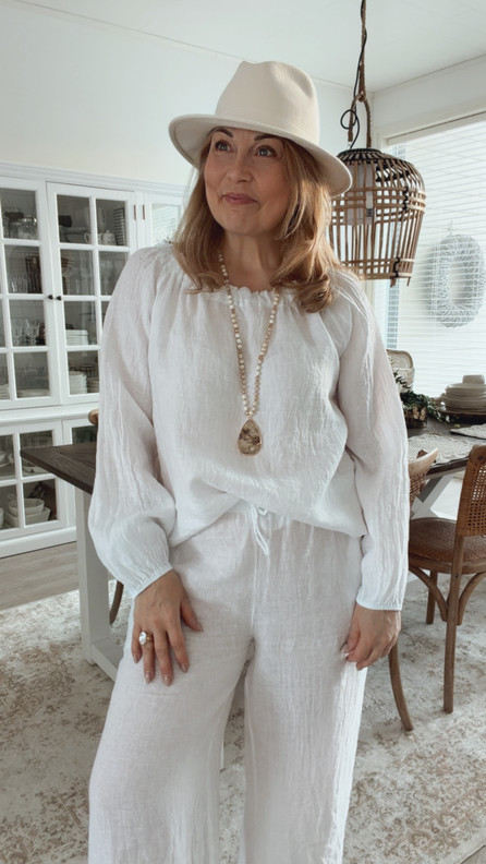 CHIARA PELLAVAPAITA VALKOINEN