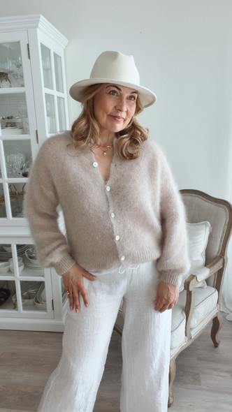 JOSEFIN MOHAIRNEULETAKKI VAALEA BEIGE