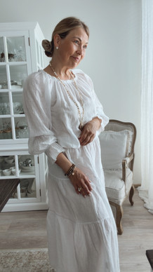 CELINE PELLAVAHAME VALKOINEN