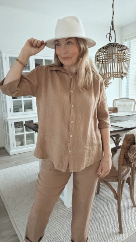 LINDSAY PELLAVAJOGGERIT KAMELI