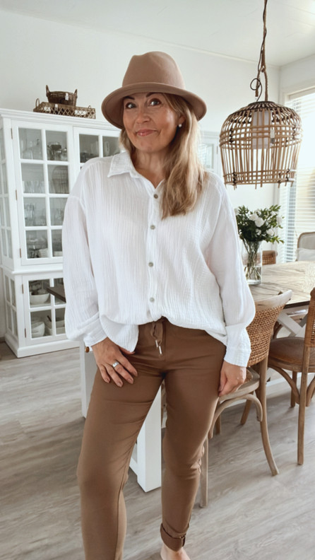 MARIANNE PUUVILLAPAITA VALKOINEN