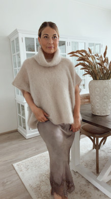 BENEDETTA KID MOHAIR PONCHO LIGHT BEIGE