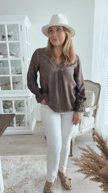 AMY SATIINIPUSERO RUSKEA