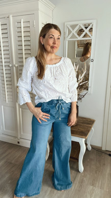 JEANS JOGGERS WITH WIDE LEGS