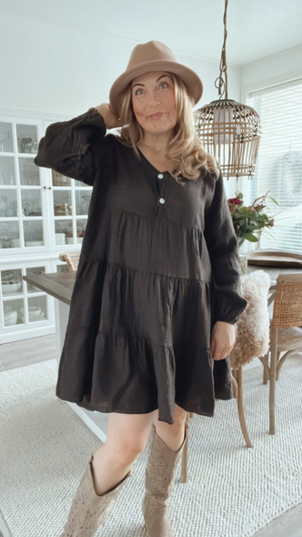 HAZEL PELLAVAMEKKO RUSKEA