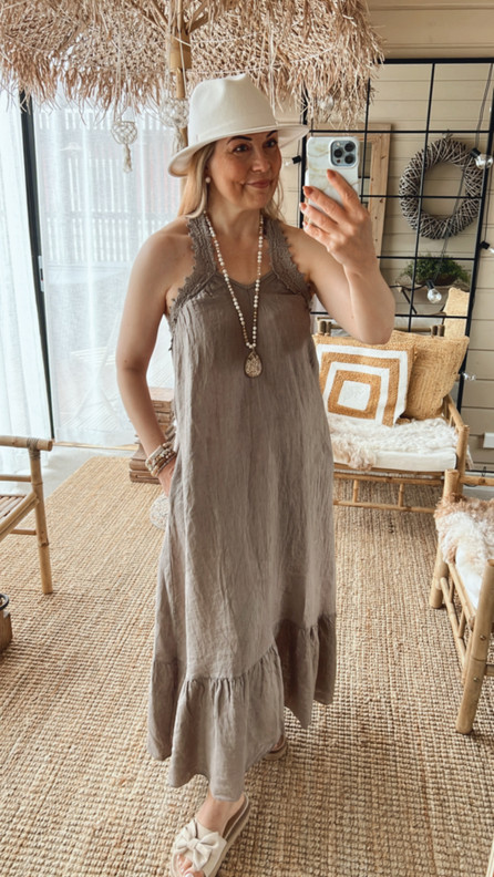NATASHA PELLAVAMEKKO TAUPE
