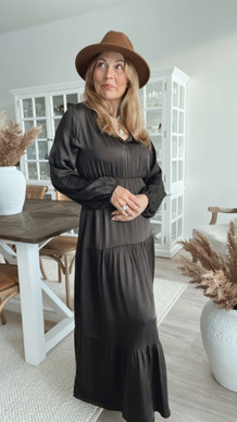 EMILY SILKKI-SATIINIMEKKO RUSKEA