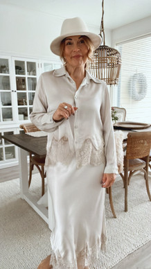 MONIET SATIINIPAITIS BEIGE