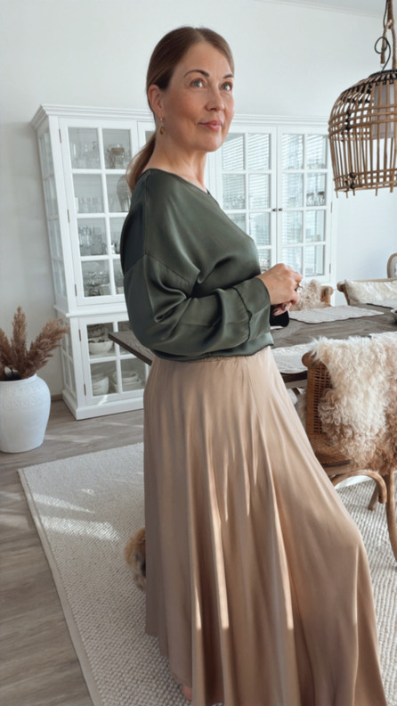 LAYLA SATIINIPUSERO KHAKI