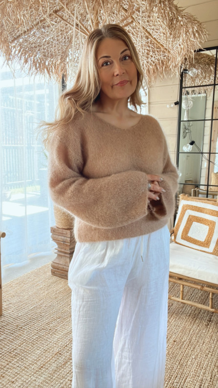 SAMANTHA MOHAIRNEULE KAMELI