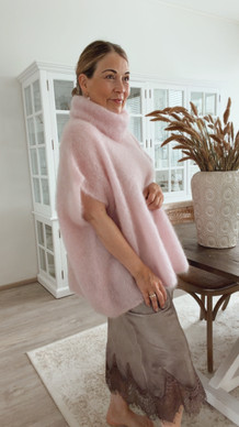 BENEDETTA KID MOHAIR PONCHO LIGHT ROSE