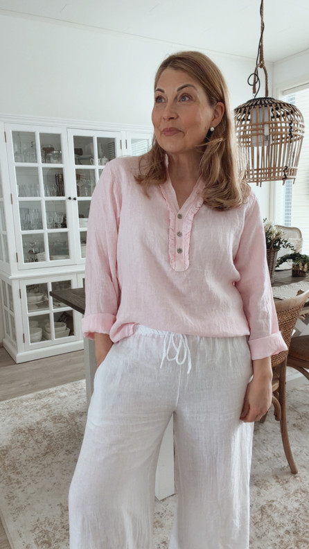 PEGGY PELLAVAPAITA VAALEA ROOSA