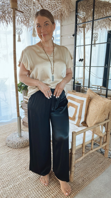 CHRISTIE SATIINIHOUSUT MUSTA