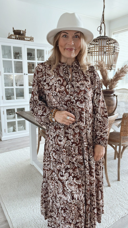 AURELIA VISKOOSIMEKKO RUSKEA