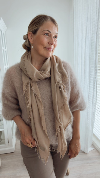 NAMIRA SCARF TAUPE